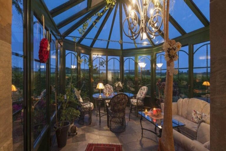 Véranda accolée à une maison
